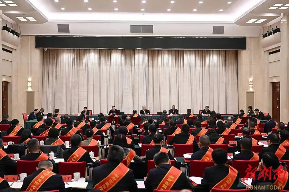 ȫʡ�����ɲ�������Ϊ��̸���ڳ�ɳ�ٿ� ���������� ëΰ������